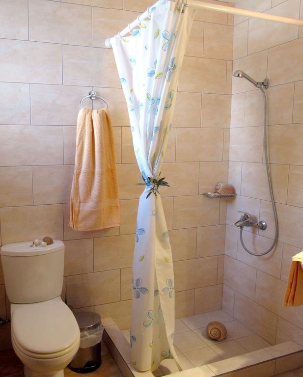 Yiotevi Apartment Poros Town