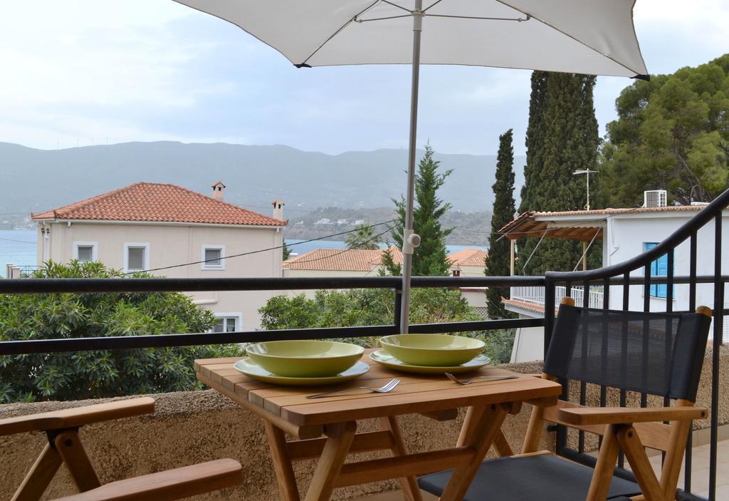 Apartment Yiotevi Poros Town